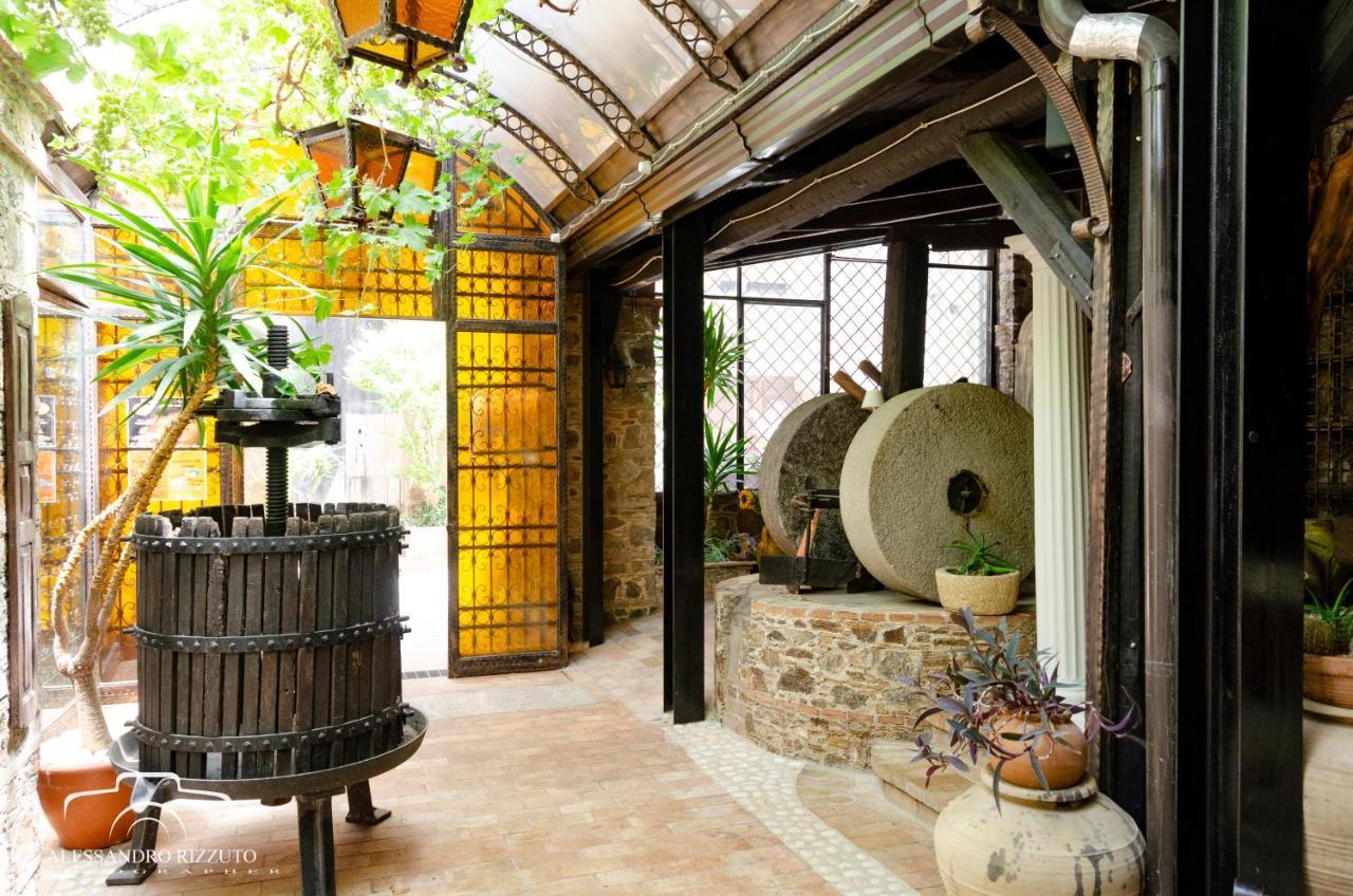 Le Due Torri Bed & Breakfast Filadelfia Екстериор снимка