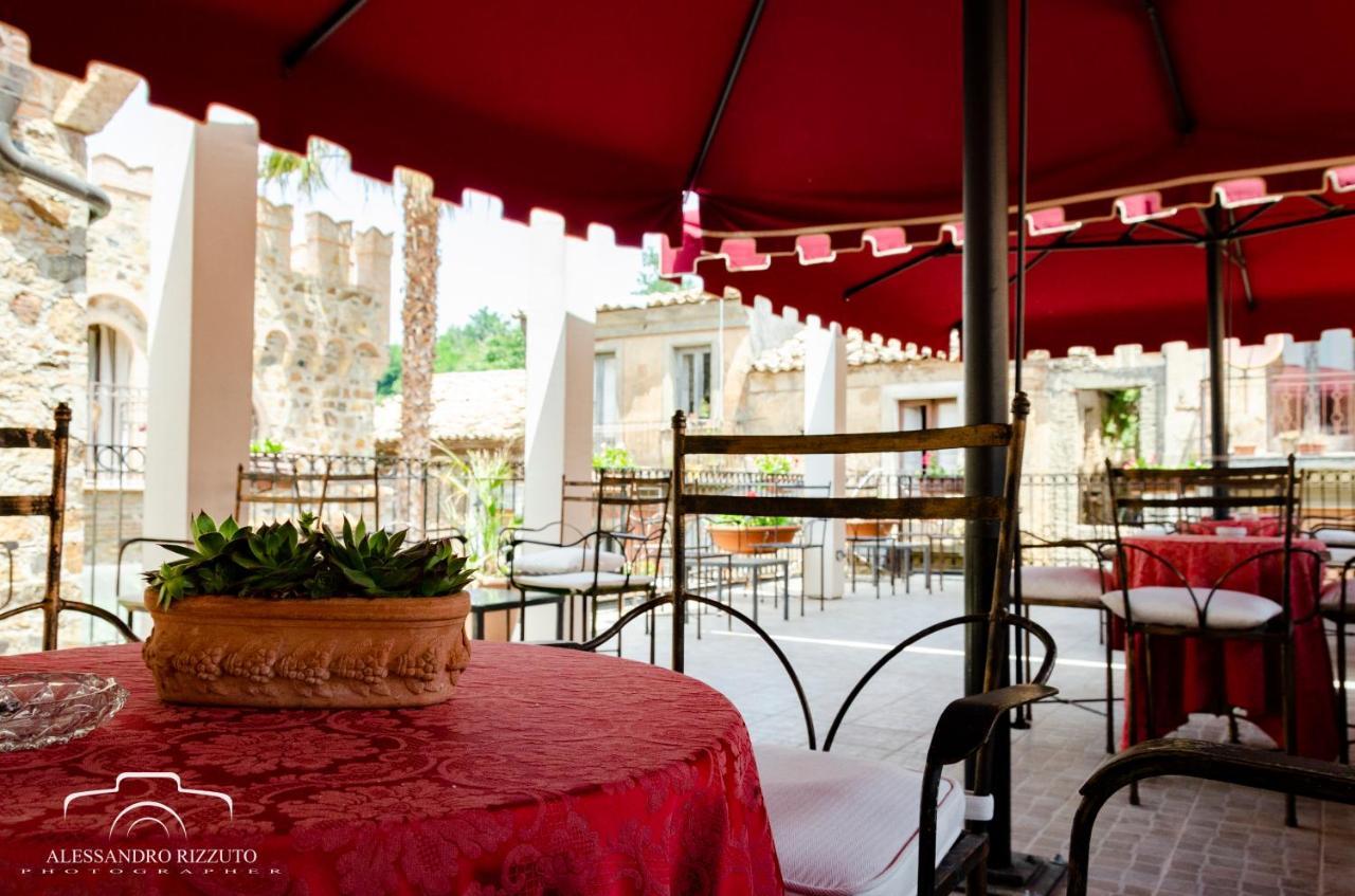 Le Due Torri Bed & Breakfast Filadelfia Екстериор снимка