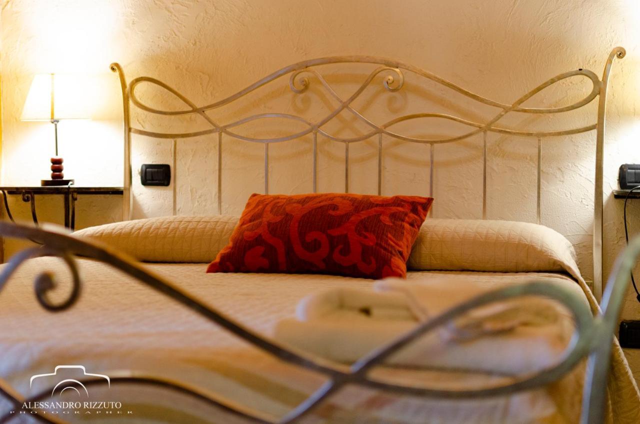 Le Due Torri Bed & Breakfast Filadelfia Екстериор снимка