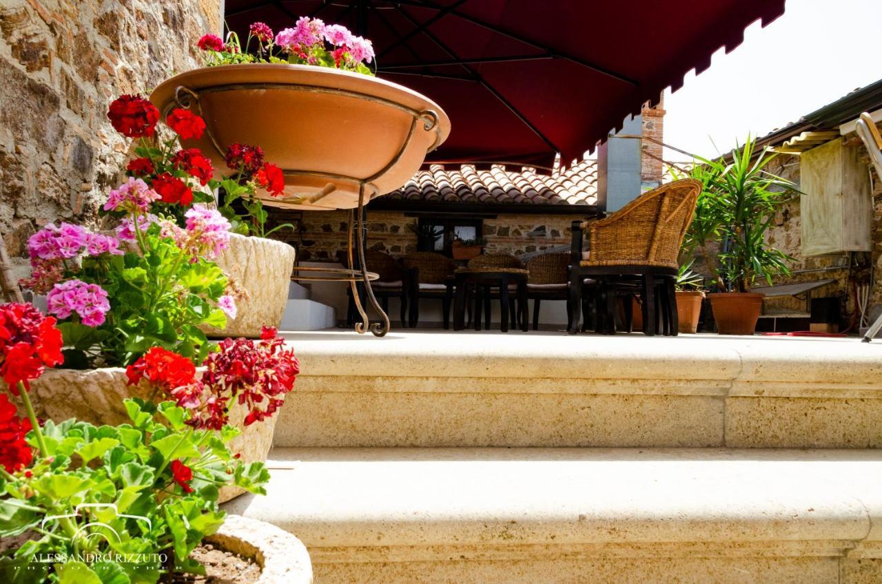 Le Due Torri Bed & Breakfast Filadelfia Екстериор снимка
