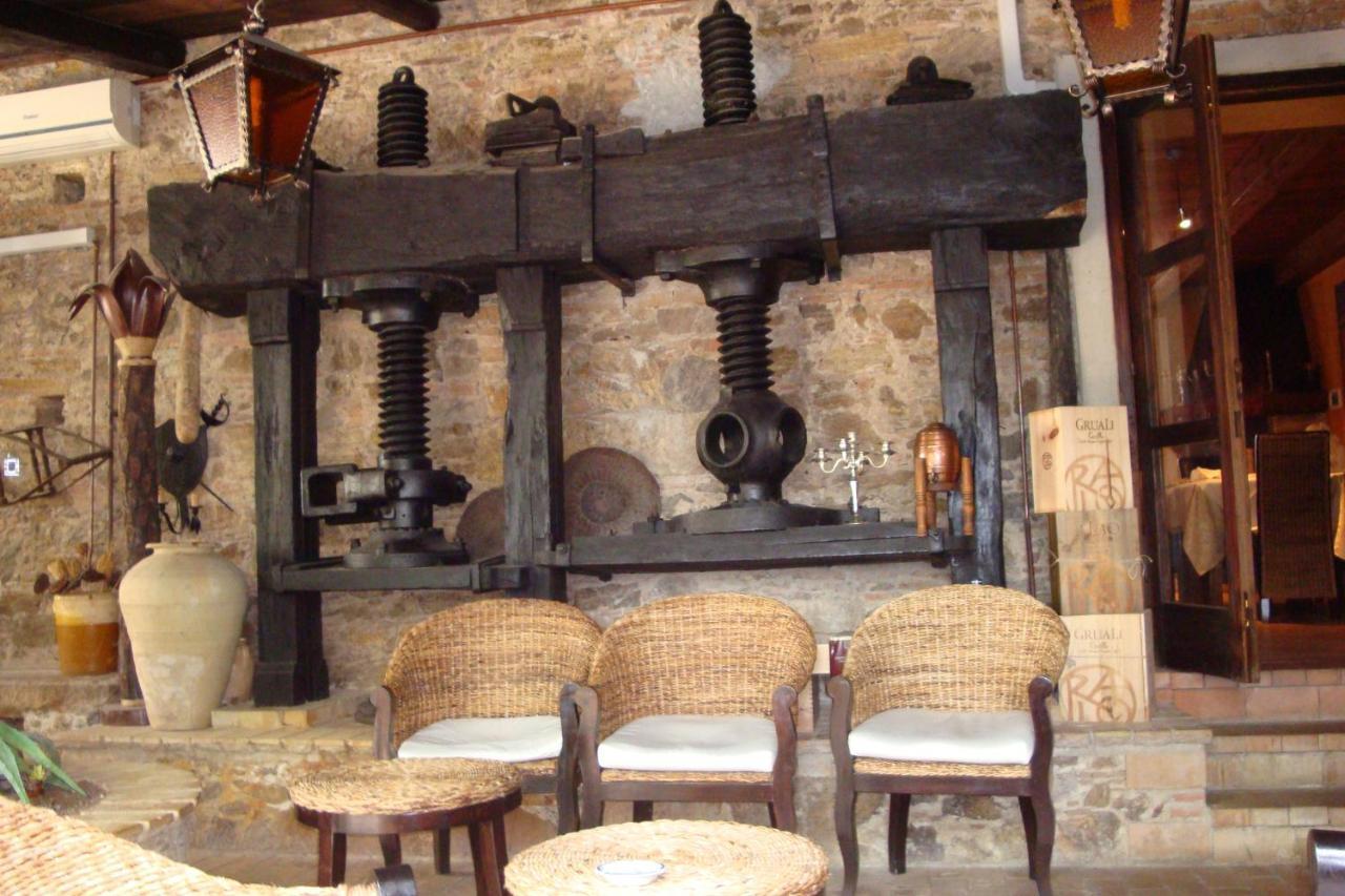 Le Due Torri Bed & Breakfast Filadelfia Екстериор снимка
