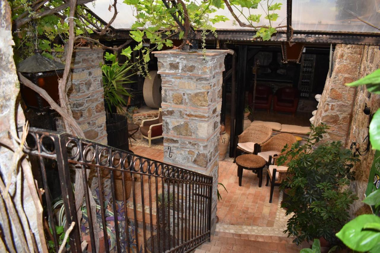 Le Due Torri Bed & Breakfast Filadelfia Екстериор снимка