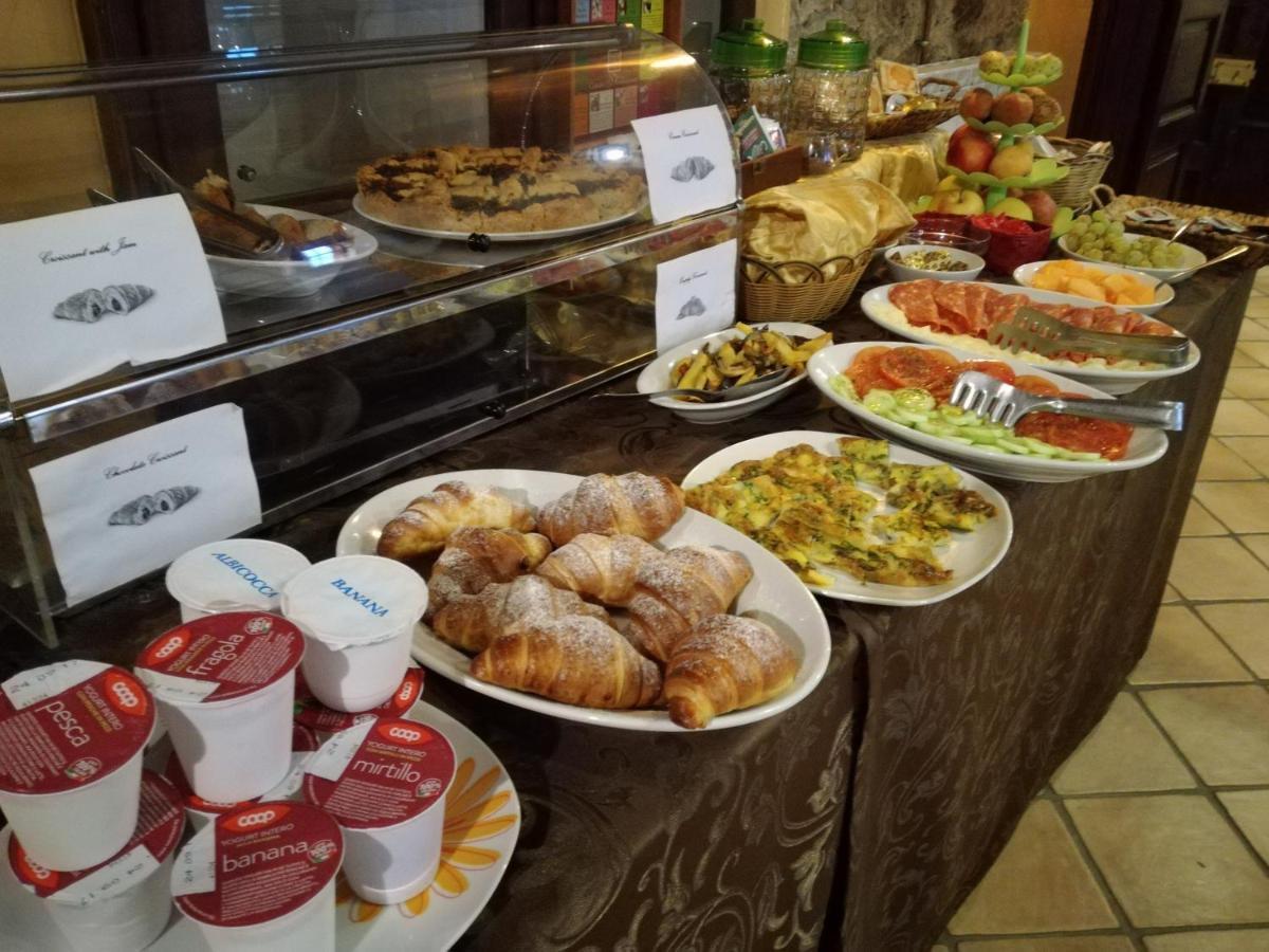 Le Due Torri Bed & Breakfast Filadelfia Екстериор снимка